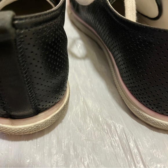 Prada Black and White Low-Top Sneakers with Textured Leather - Picture 15 of 15